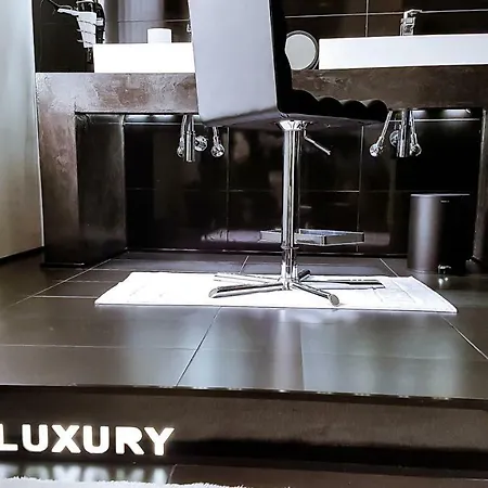 莱比锡伍尔夫公寓 4*