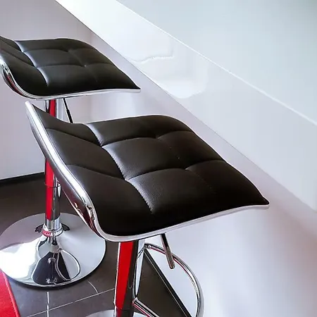 莱比锡伍尔夫公寓 公寓式酒店 4*