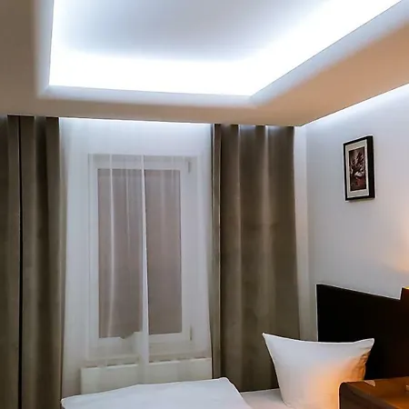 莱比锡伍尔夫公寓 4* 莱比锡