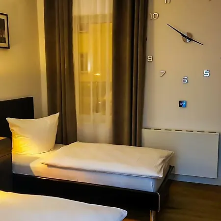 アパートホテル Wohlfuehl 4*